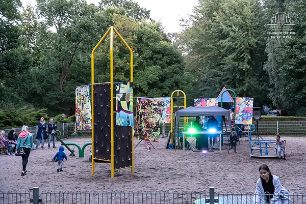 metafizyczna noc artystyczna